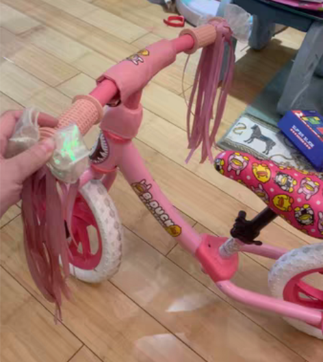 乐的bduck小黄鸭平衡车滑步车9成新,轻...