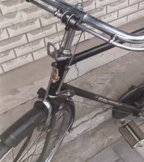 80年代十三型孟钢永久自行车，。 感兴趣的...