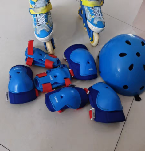 包邮出滑轮全套如图，迪卡侬买的，搬家之后一...