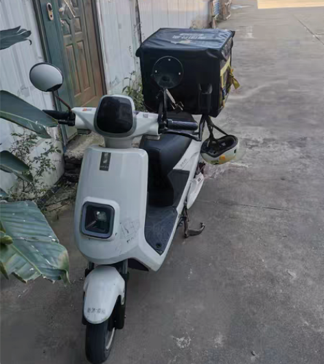 哈喽换电电动车 感兴趣的话点“我想要”和我...