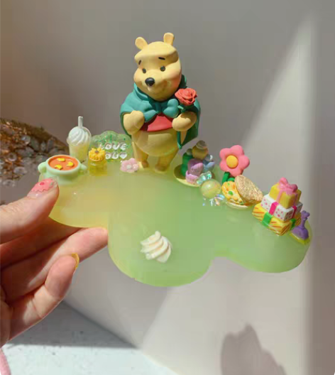 包邮小熊维尼滴胶手机支架 感兴趣的话点“我...