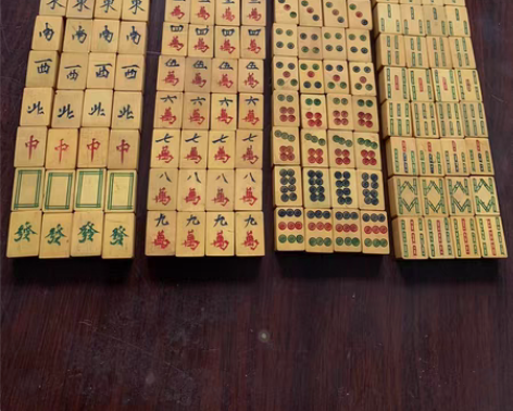 赛璐璐老麻将，老黄料赛璐璐，带原装赛璐璐骰...