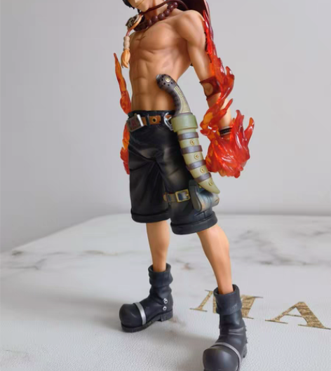 现货万代～～海贼王景品手办～～火拳艾斯人偶...