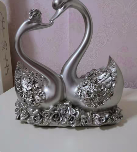 接吻天鹅 摆件 感兴趣的话点“我想要”和我...