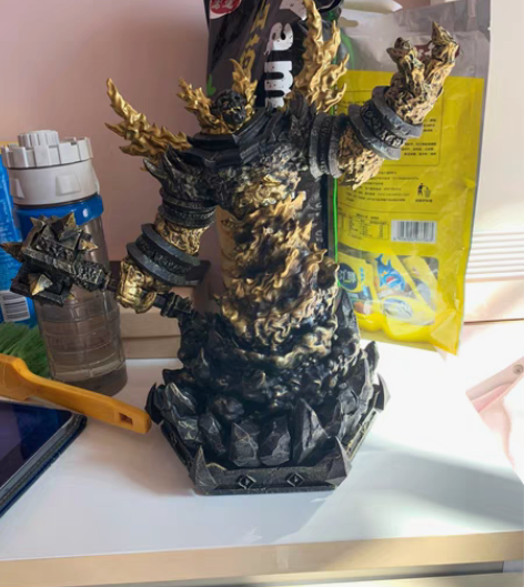 包邮魔兽15周年大螺丝官方雕像，全新未拆封...