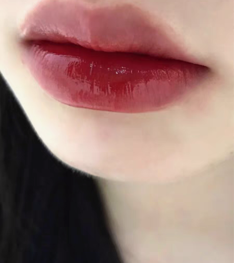 转卖Ukiss新品人鱼镜面唇釉，2只56，...