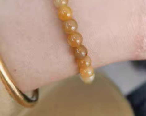 包邮出彩虹翡翠手串，卡5左右 这个价格就不...