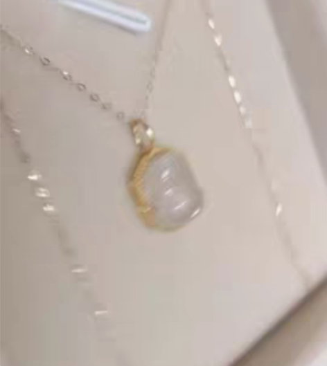 包邮一套出，18K金镶嵌小滴溜，项链也是1...