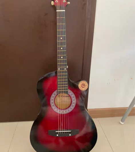 包邮自用低价转卡斯摩吉他 感兴趣的话点“我...