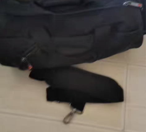 转卖好象健身包男运动包篮球训练包足球干湿分...