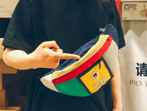 转卖潮牌美式街头复古单肩包男胸包腰包饺子包...