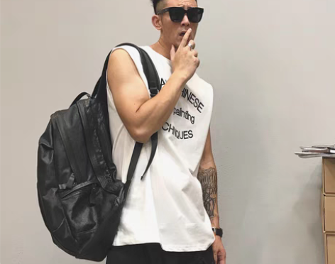 转卖美式运动男背心休闲无袖T恤沙滩青年男士...