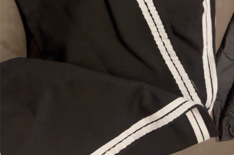 包邮黑色阔腿运动裤130以内都能穿170身...