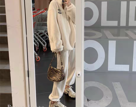 转卖小君君布兰妮 抽绳卫裤女秋冬2020新...