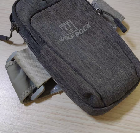 臂包。跑步暴走专用 同城自提 感兴趣的话点...