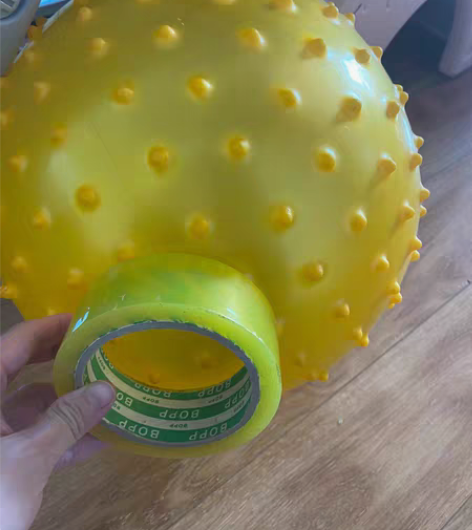 不清楚什么尺寸，大人都能坐上去，不是小球 ...