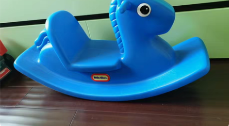 小泰克摇摇马，稳定安全，不太远也可以帮着送...