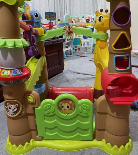 小泰克丛林树屋玩具 小零件不在了，仅限自提...