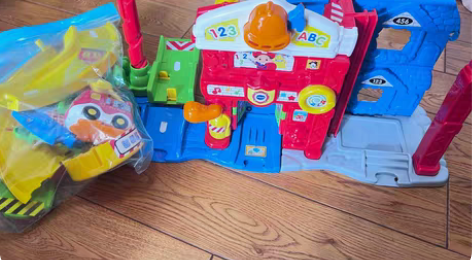 伟易达神奇轨道车 男孩玩具消防车￥100?...