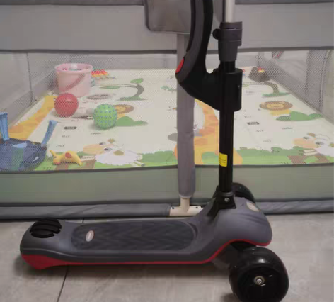 贝易滑板车车轮带灯光 带座椅 可以拆卸 高...