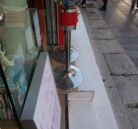 扭蛋机 手办机 有10台 感兴趣的话点“我...