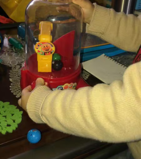 日本面包超人迷你夹娃娃机扭蛋机机械式不需电...