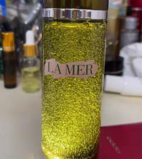 海蓝之谜精粹水150ml，日期剩一年左右，...