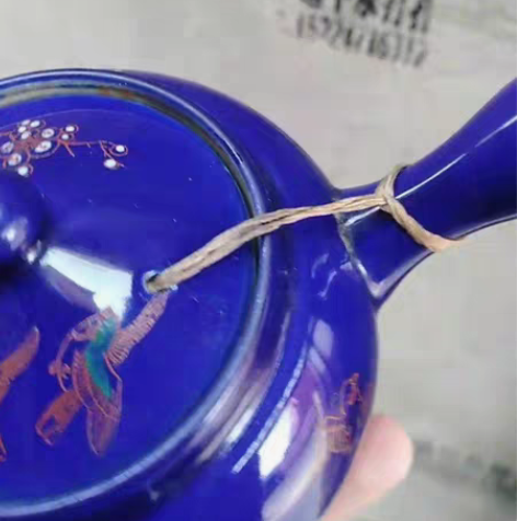 晚清,蓝釉粉彩壶 感兴趣的话点“我想要”和...