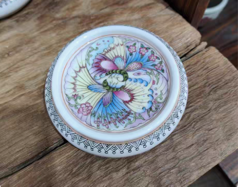 包邮手绘珐琅彩团蝶盖置 厚2.6cm直径9...