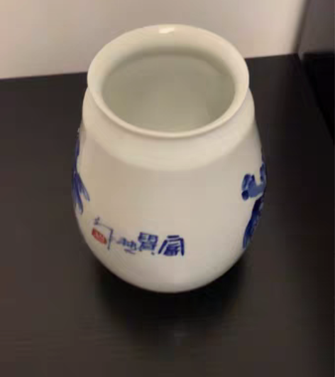 景德镇瓷器 瓷花瓶 高约17cm 宽约13...