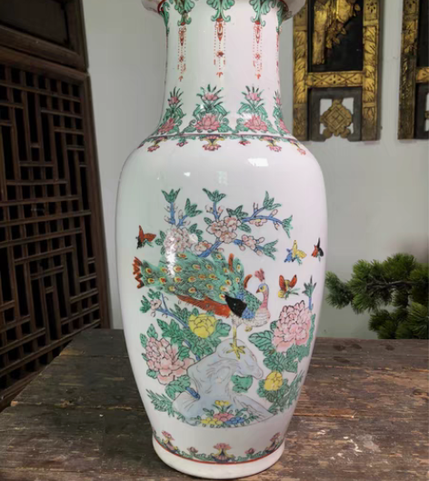 包邮人物大花瓶，工艺漂亮，绘画漂亮，自然使...
