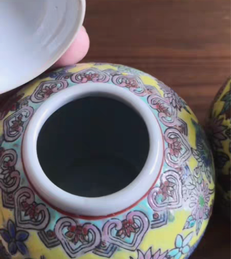 包邮创汇时期茶叶罐一对，保真！ 瑕疵已呈现...