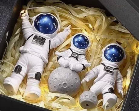 【礼盒装亏本清仓】宇航员小摆件 宇航员摆件...