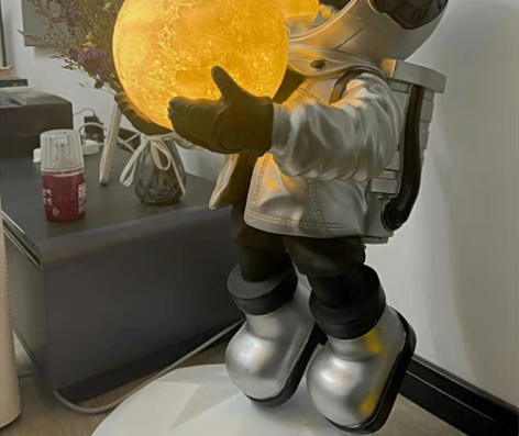 【老外订的货不要了】宇航员带灯大型落地摆件...