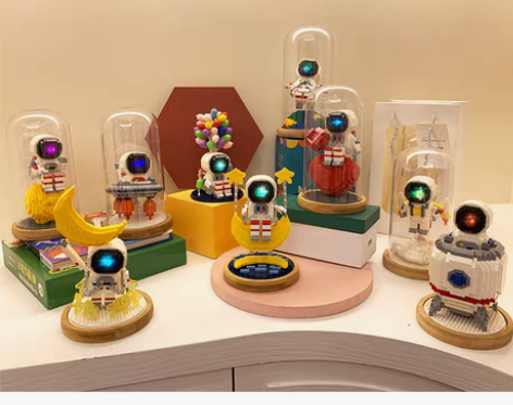 转卖ins创意宇航员摆件乐高积木拼装太空人...