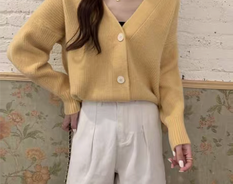 温柔风V领毛衣外套春装百搭宽松软糯长袖针织...