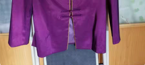 图一，对襟外衣。9成新，衣长67Cm，胸围...