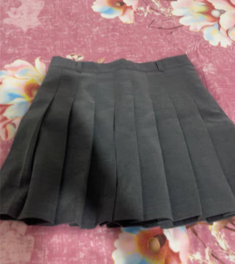 包邮闲置百褶裙 感兴趣的话点“我想要”和我...
