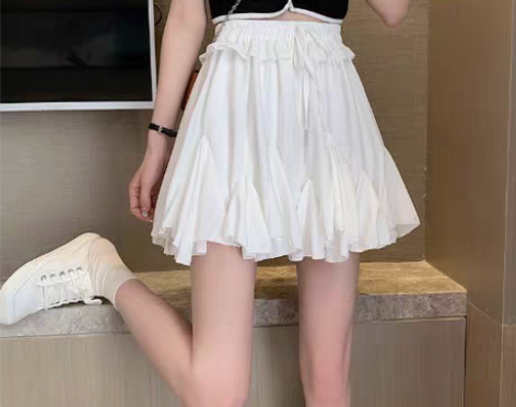 转卖白色半身裙女夏百褶裙A字裙黑色高腰小个...
