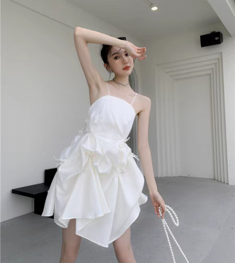 转卖日系公主风小个子白色蝴蝶结不规则吊带连...