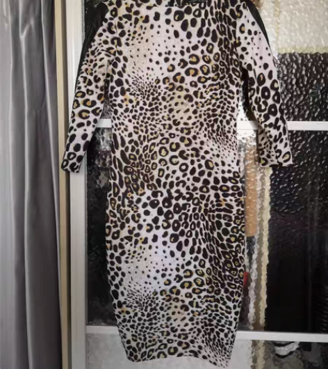 转卖豹纹蕾丝铅笔裙裹身裙， 全新未穿 蕾丝...