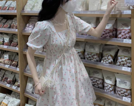 转卖夏季设计感小众花苞裙甜美初恋裙泡泡袖高...