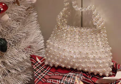 全新 仙女包闲置 今年最流行的款 配白色花...