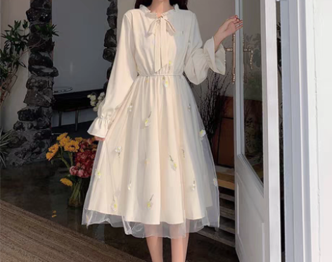 转卖2022年春夏新款甜美温柔风裙子在逃公...