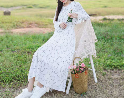 转卖白色森女碎花裙女春秋显瘦长款田园风雪纺...