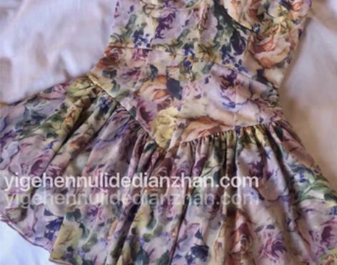 转卖全新 Jennie同款碎花吊带连衣裙甜...