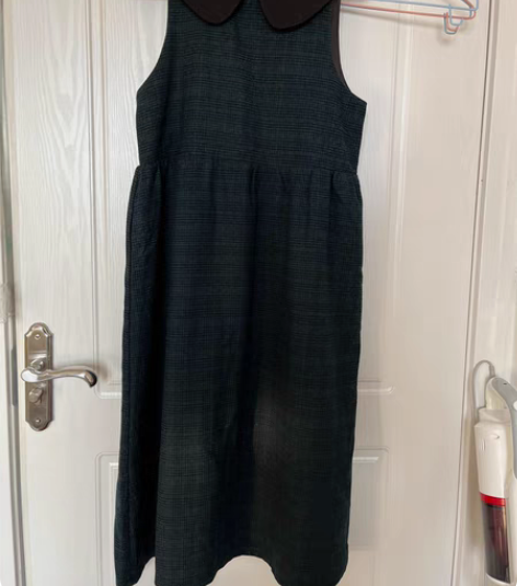 梅子熟了连衣裙墨绿色 有口袋，有内衬，裙长...