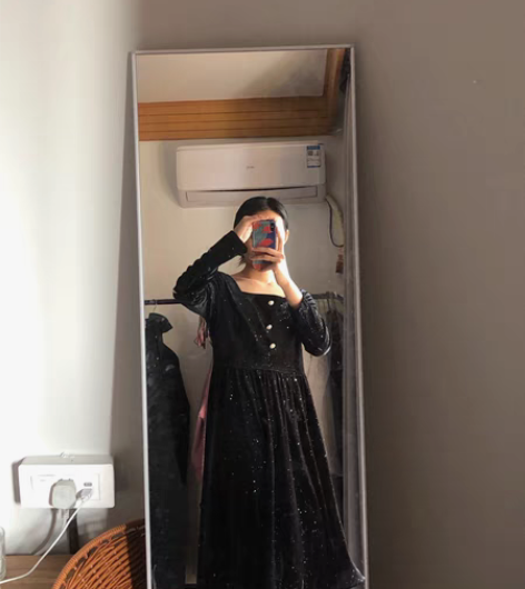 包邮丝绒裙子 九新 本人160 90斤上身...