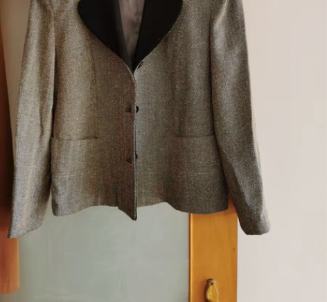 女款套裙，160/87， 衣长57ml，胸...