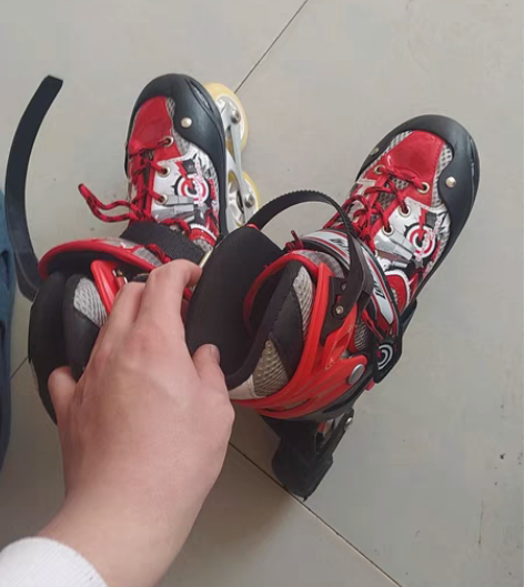 包邮隆峰旱冰鞋轮滑鞋，几年前在北京买的，当...